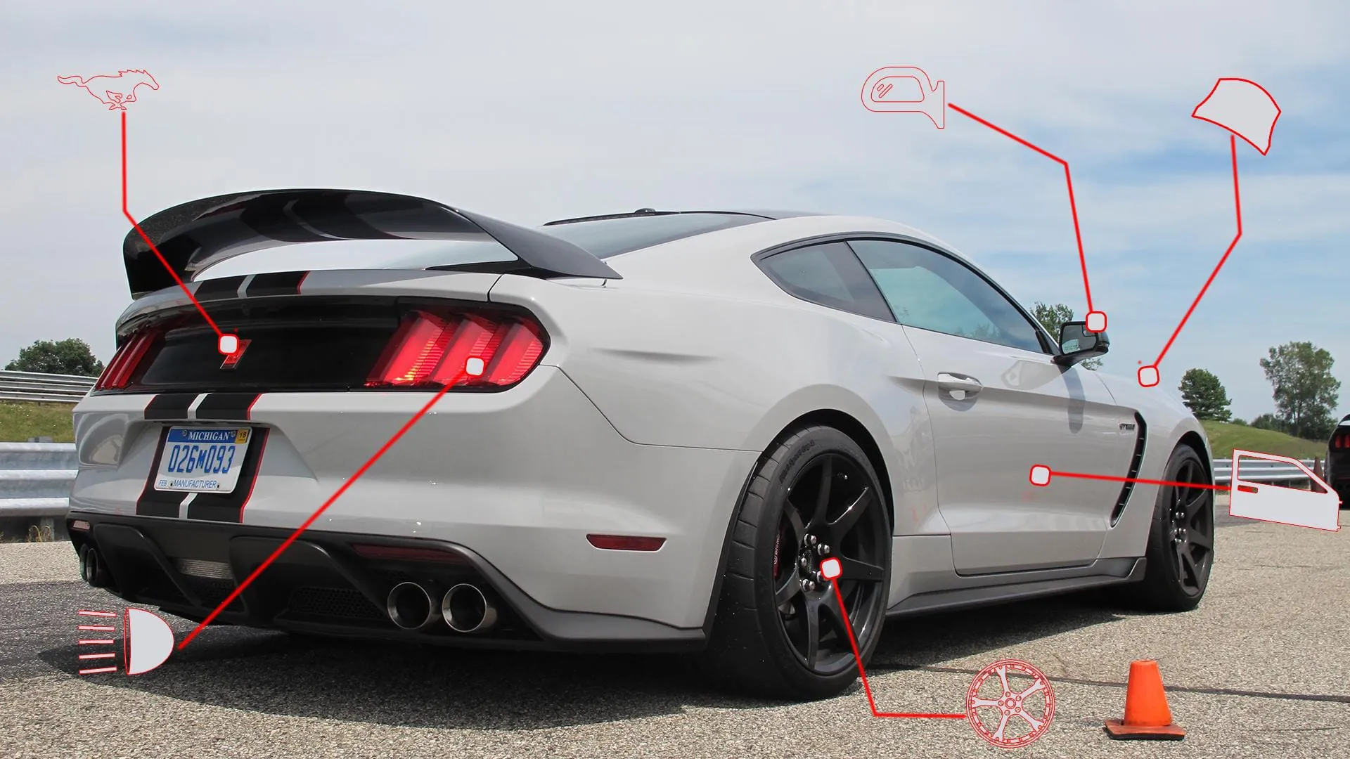 Mustang GT 350r Stunts & Drift
